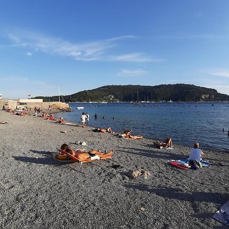 פורטו ונרה Moderno Appartamento Vista Mare, Con Parcheggio Privato מראה חיצוני תמונה